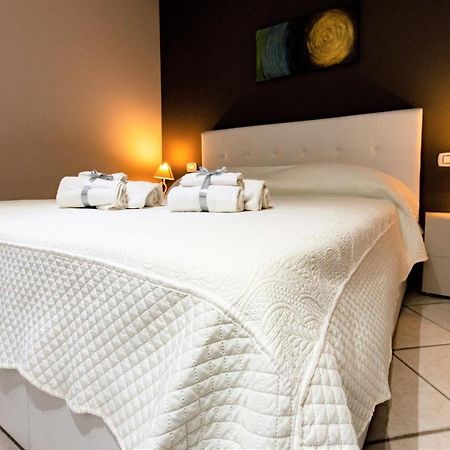 Apartment Domus Schiavuzzo ปาแลร์โม ภายนอก รูปภาพ